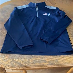 Team apparel patriots large Mach neck shirt /zip